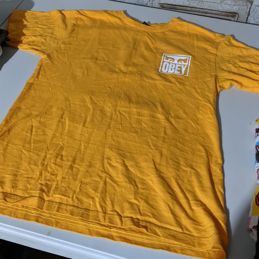 Obey men's t-shirt